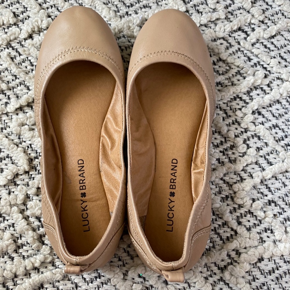 {Lucky Brand} Beige Leather Flats
